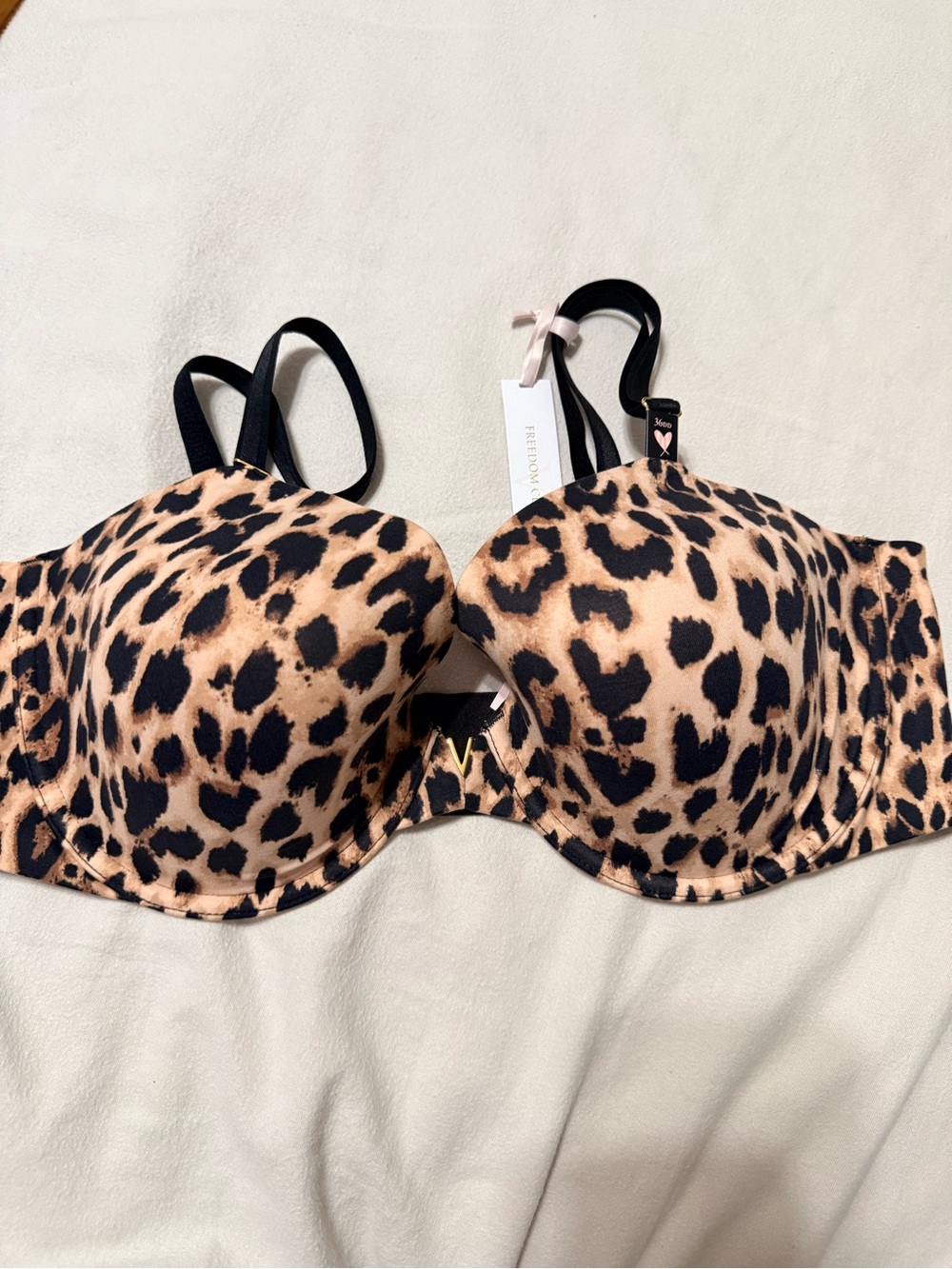 NWT- Victoria’s Secret Cloud Collection Leopard Print Lightly Lined Demi 36DD